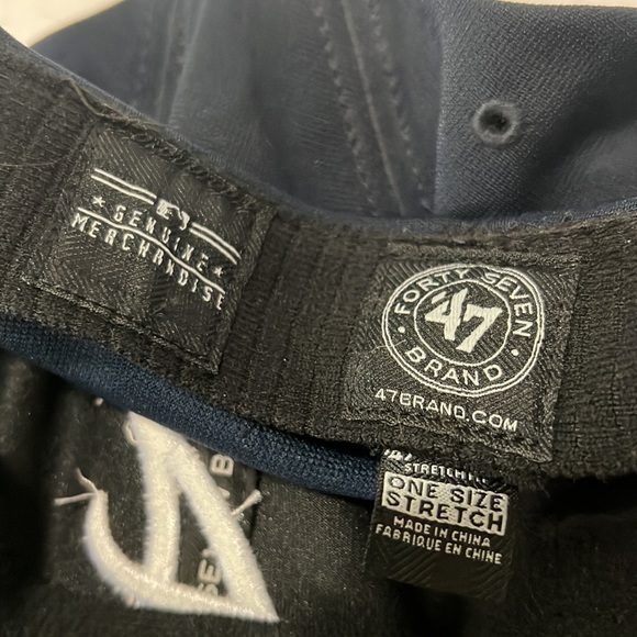 ATLANTA BRAVES CAP HAT ONE SIZE STRETCH BASEBALL 47 Brand. 
Preowned- No holes - Picture 4 of 5